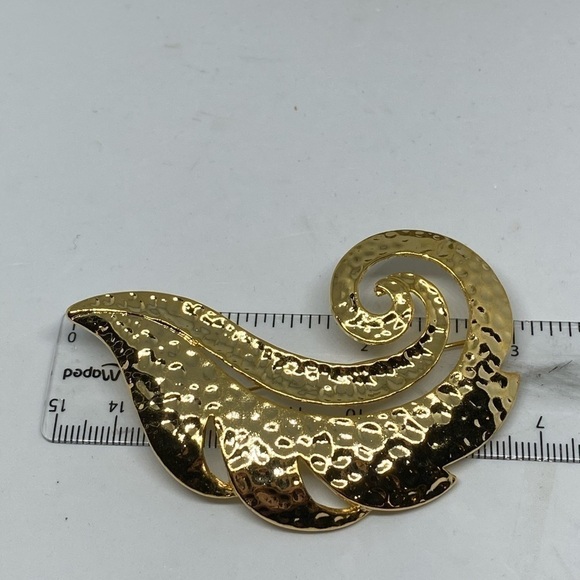 Avon brooch Vintage feather brooch gold tone by Avon 1998 - Picture 6 of 6
